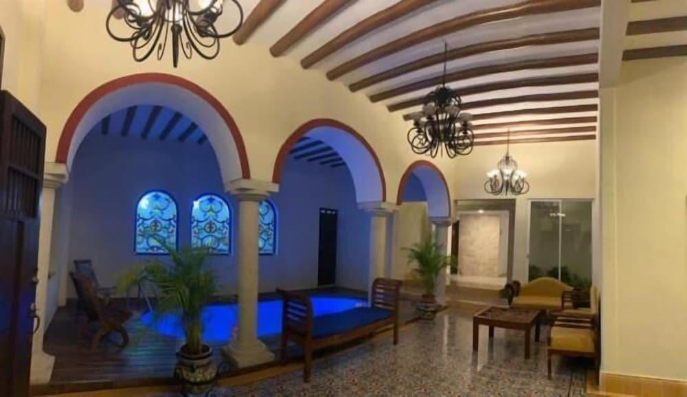 Hotel Catedral 巴利亚多利德 外观 照片