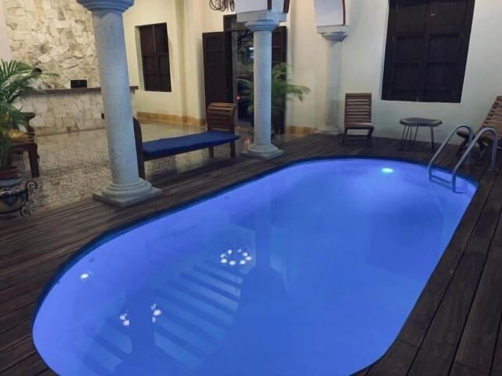 Hotel Catedral 巴利亚多利德 外观 照片